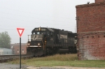 NS 6658 shoves its train through the interchange track onto CSX main